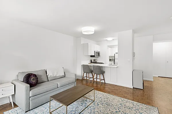 Rented by Compass | media 6