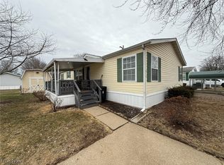 615 Sandpiper Ln SE, New Philadelphia, OH 44663