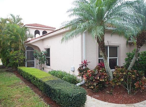 2nd image of 200 Sabal Lake Dr