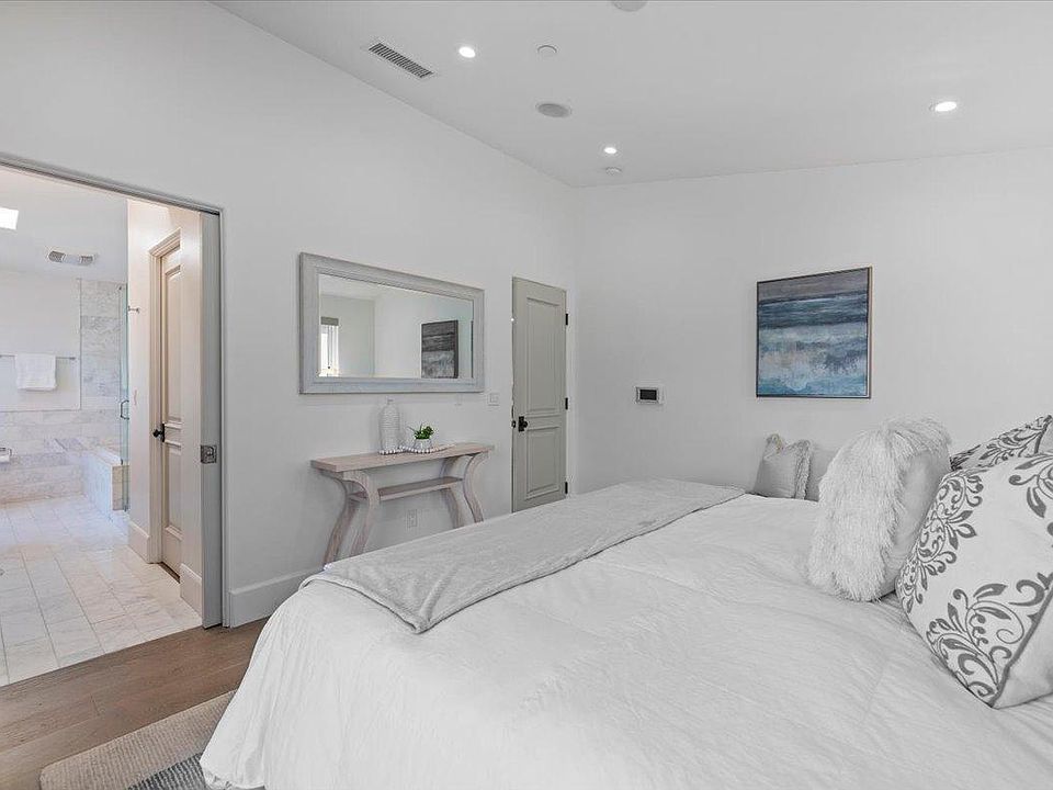 1st image of 18226 Grevillea Ave