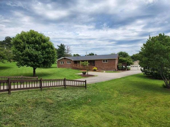 425 S Dogwood Dr, Berea, KY 40403