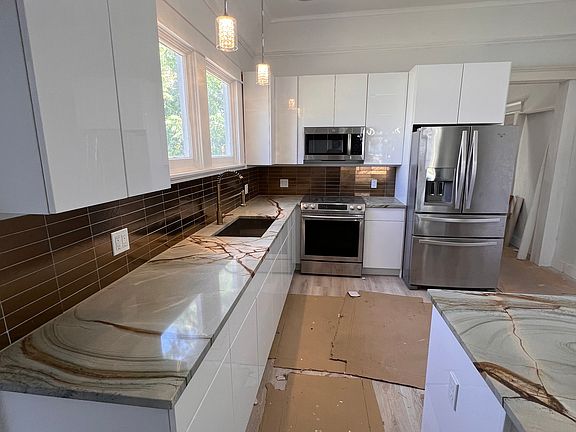 4th image of 2308 E 8th Ave