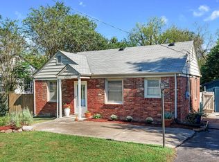 2215 Fernwood Dr, Nashville, TN 37216