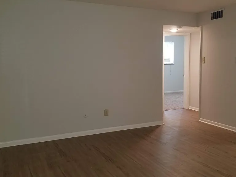 220 E. Lane Ave. — Photo 54