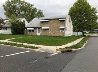 54 Hickory St, Carteret, NJ 07008