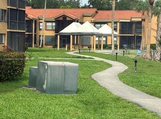 15545 Miami Lakeway N APT 303, Miami Lakes, FL 33014
