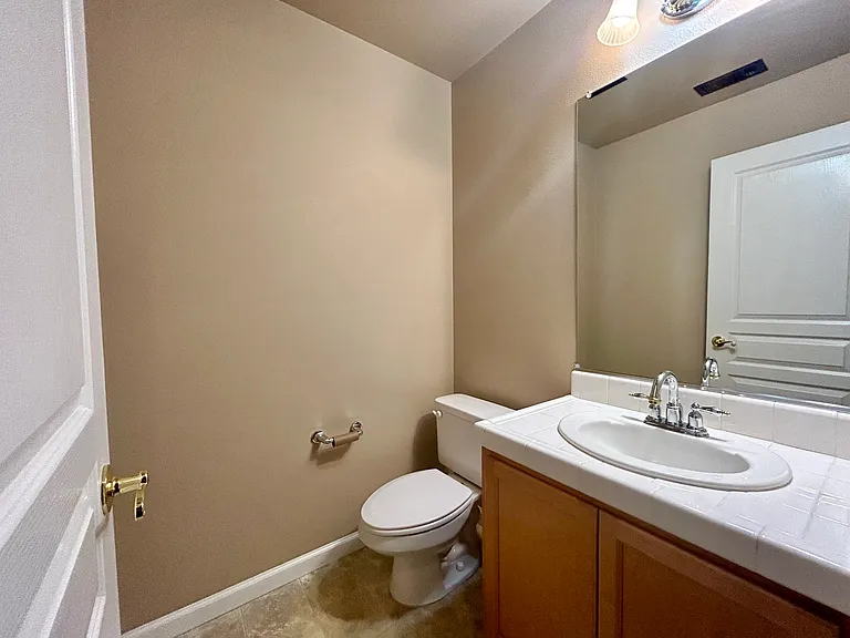 1679 W Minden Village Loop — Photo 8