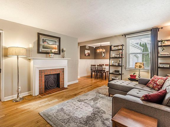 3rd image of 264 Selby Blvd E
