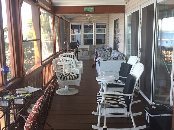 2nd image of 15741 Park Ln