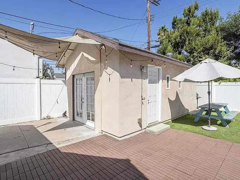 Emelita St — Photo 5