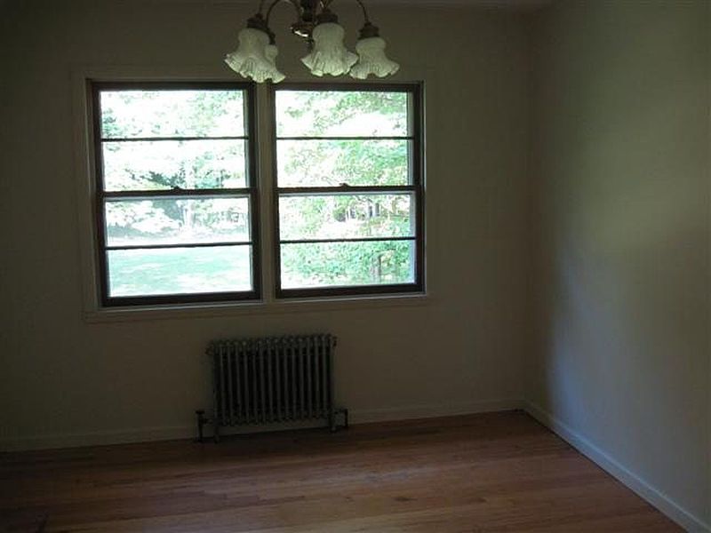 5th image of 299 JOSH HALL POND Road