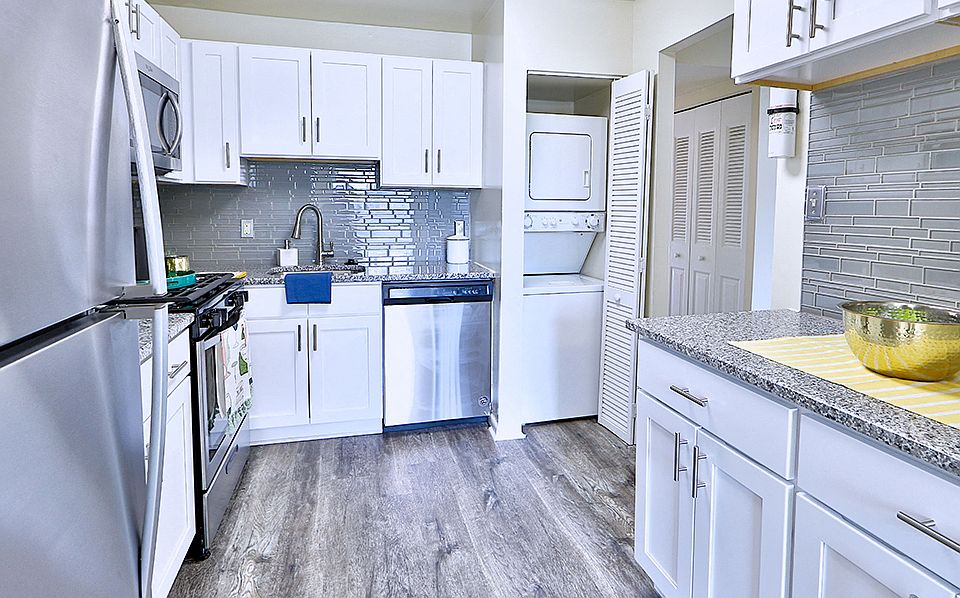 1st image of 4023 Majestic Ln #45F