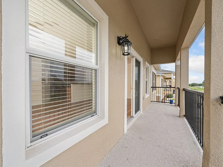 2148 Betsy Ross Ln — Photo 32
