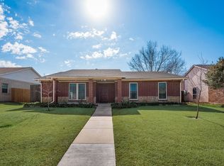 8302 Chesham Dr, Rowlett, TX 75088