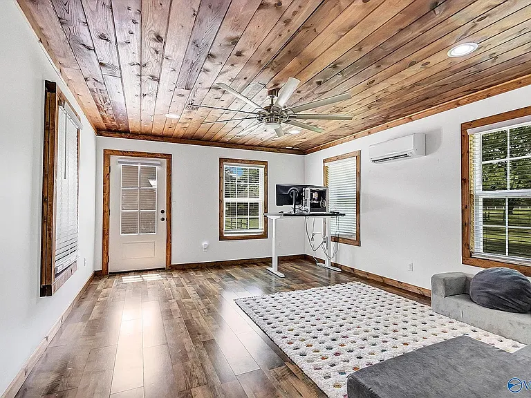 3498 Turnpike Rd — Photo 18