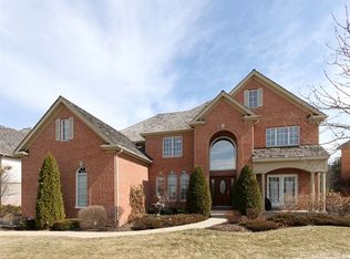 22301 W Vernon Ridge Dr, Mundelein, IL 60060