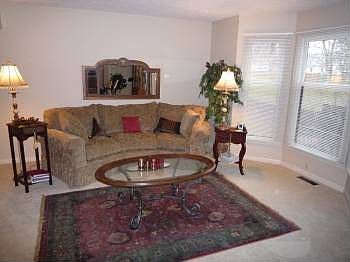 2nd image of 6 Lockwood Dr