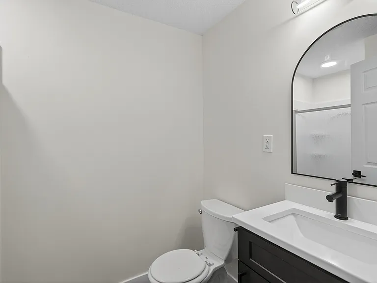 306 12th Ave NE #1 — Photo 22