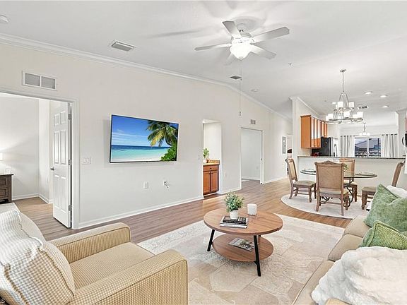 3rd image of 9832 Venezia CIR #1025
