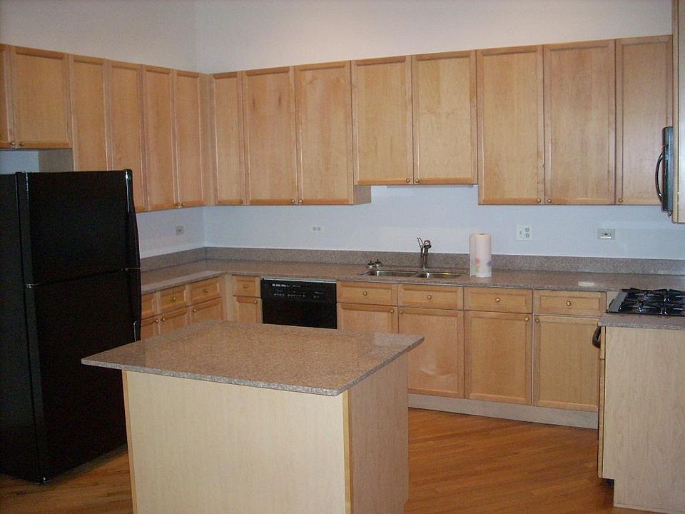 1st image of 2531 N Southport Ave APT 2