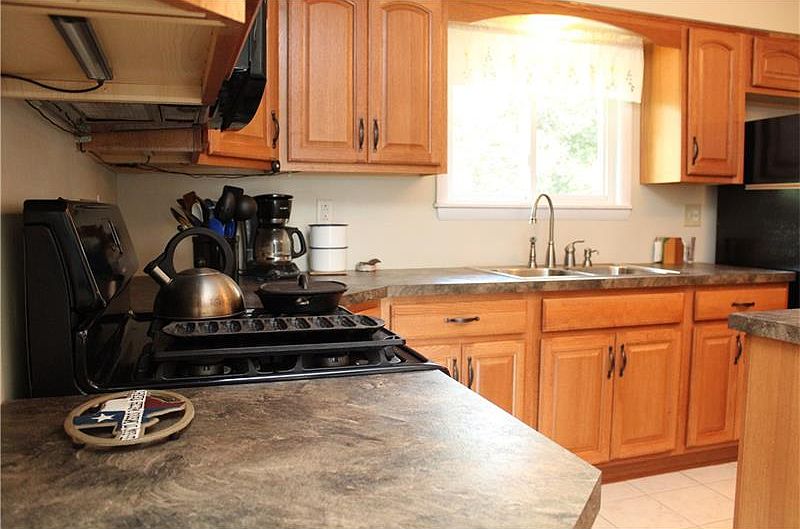 4320 Beverly Dr, Aliquippa, PA 15001 Zillow