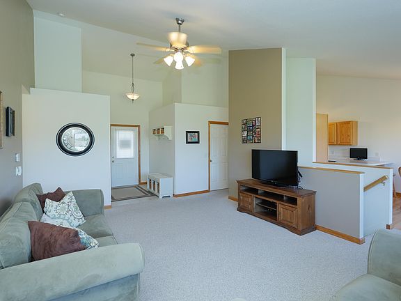 49400 24th St-105