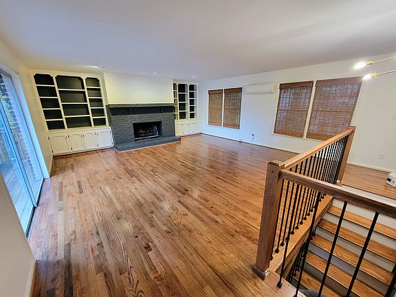 Living room, with sliding door to deck