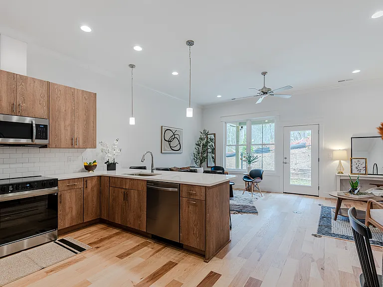 153 Collin Pl — Photo 17