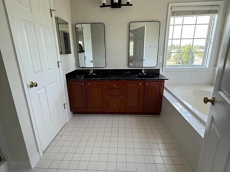 19 Masters Dr — Photo 16