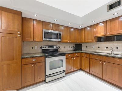 2808 N 46th Ave #E450, Hollywood, FL, 33021