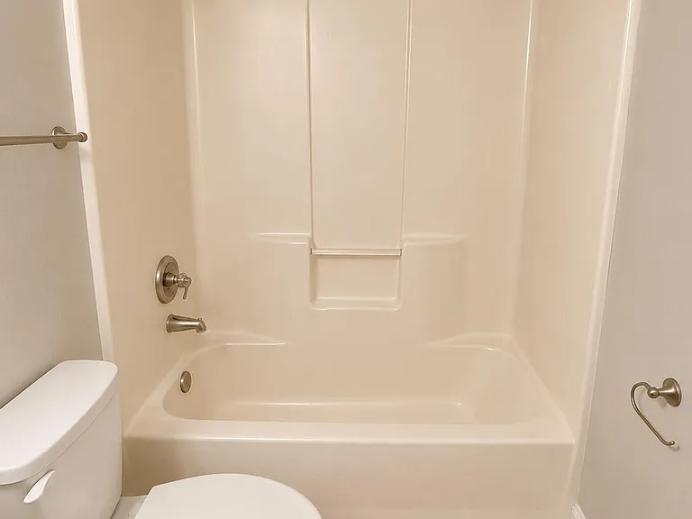 521 W Missouri Ave #13 — Photo 11