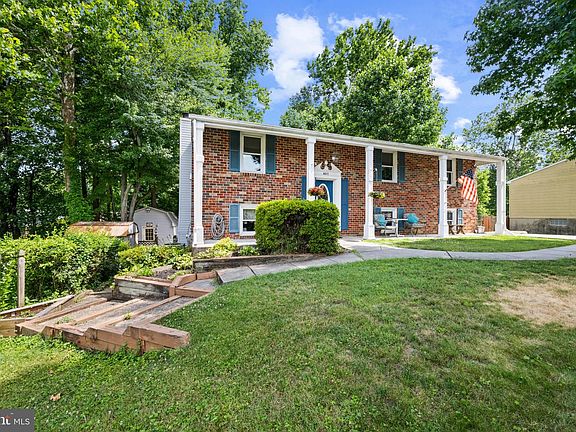 4th image of 9517 Perry Brook Ct