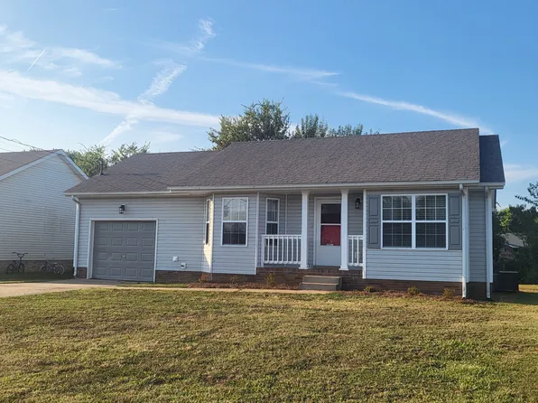 238 Waterford Dr, Oak Grove, KY 42262