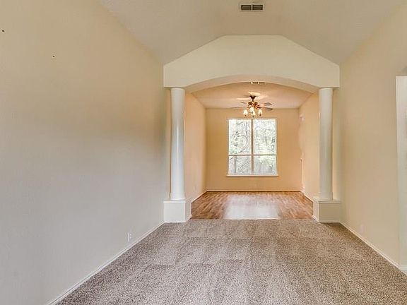 3rd image of 1921 Torrey Pine Dr