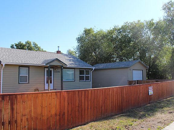 2nd image of 2208 Benton Ave