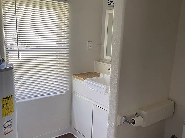 914 W Glendale Ave #2 — Photo 3