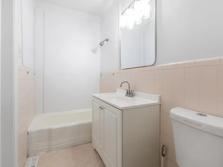 156 N Laxon Ct — Photo 9
