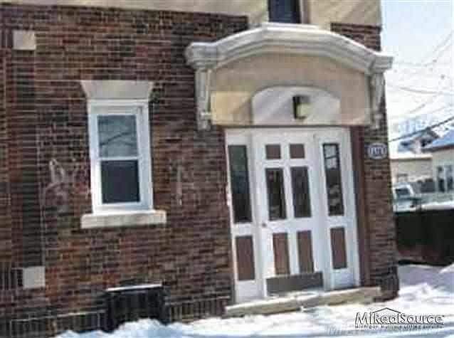 1st image of 1178 Beaconsfield Ave APT 3
