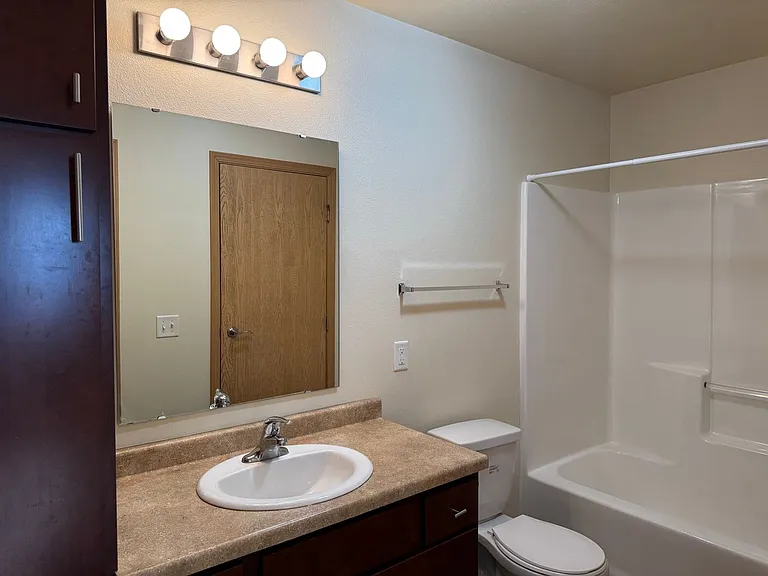 West Lake III Apartments — Photo 127