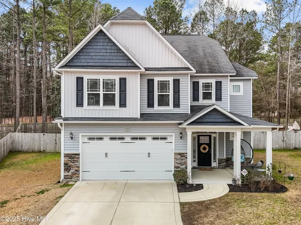 555 Hampstead Place, Vass, NC 28394