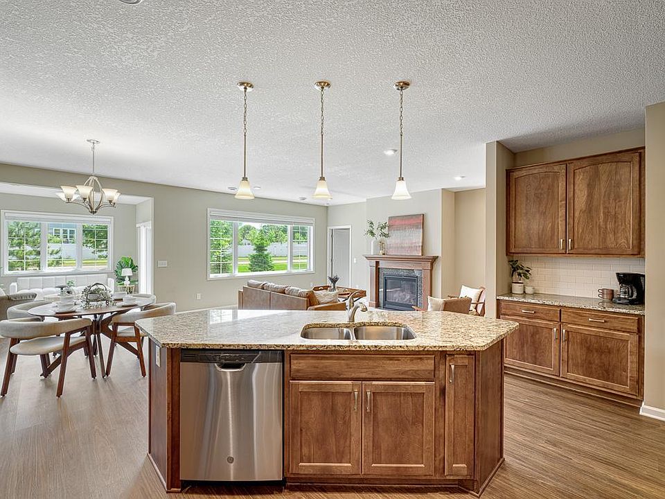 1st image of 1085 Roselyn Dr