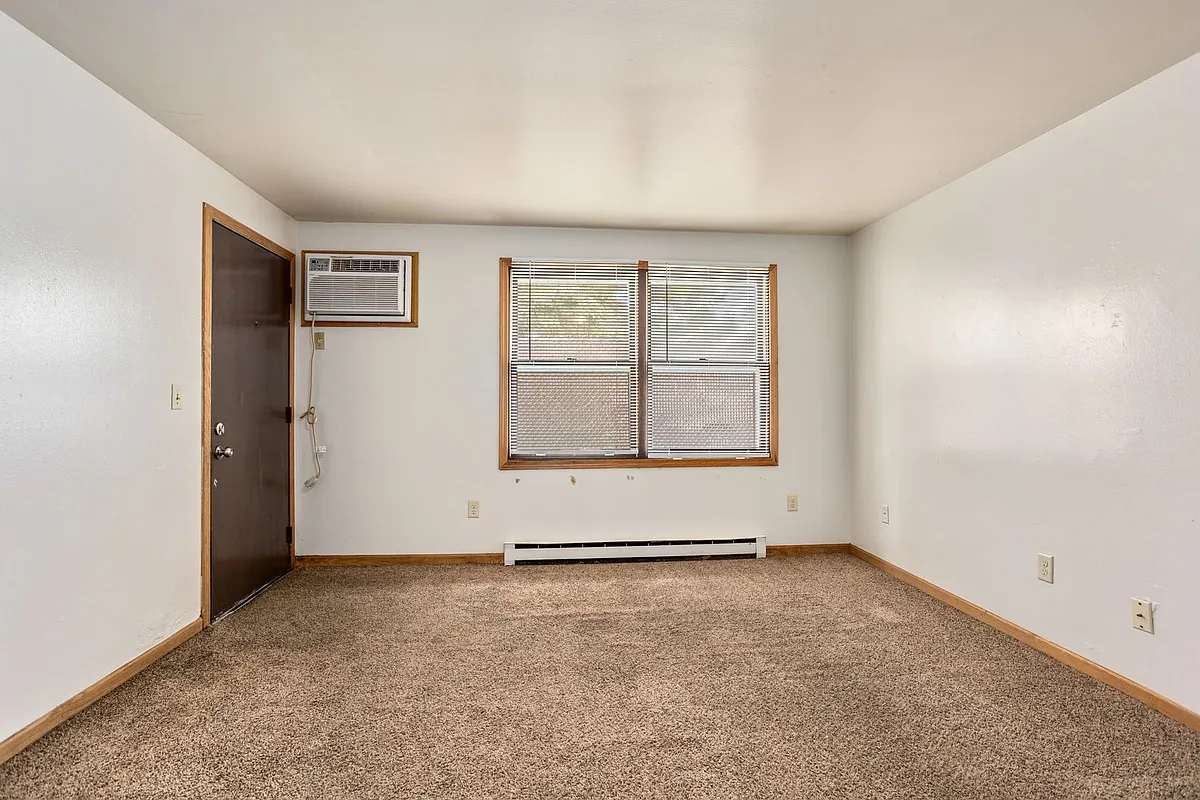 Building Photo - 2216 Imperial Ln