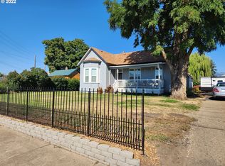 1005 W Ave, La Grande, OR 97850