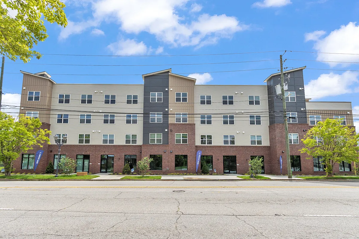Building Photo - The Lenox
