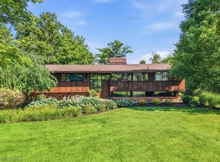 8886 Southbrook Trl, Chagrin Falls, OH 44023