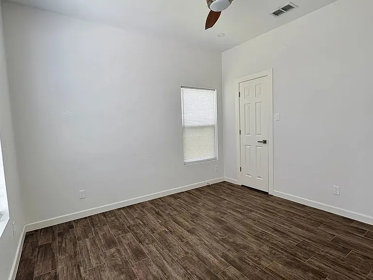 2610 Fern Ave — Photo 8