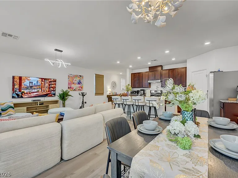 7058 Baza Ave — Photo 4