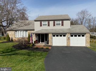 516 Holly Knoll Dr, Churchville, PA