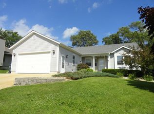 612 Outlook Dr, Twin Lakes, WI 53181