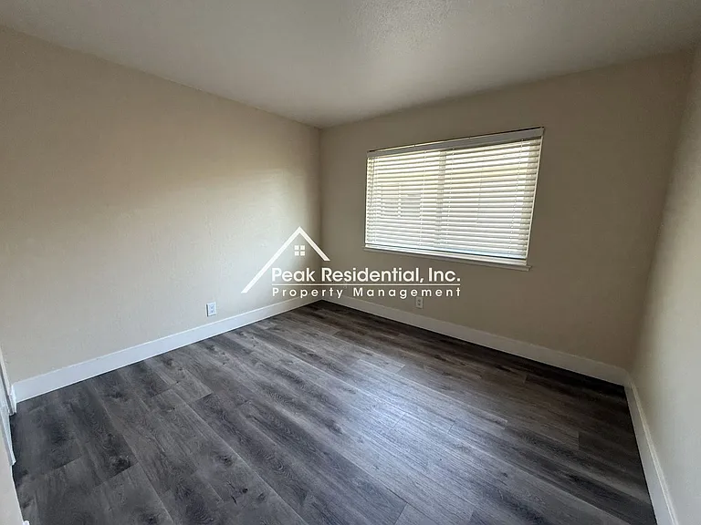 4525 Greenholme Dr #3 — Photo 11